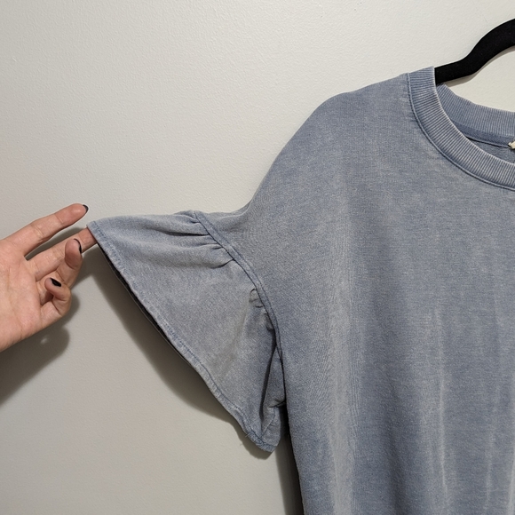 Short ruffle sleeve sweatshirt - Picture 4 of 6